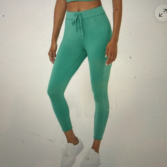 ALO yoga 7/8 high waisted leggings